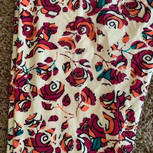 LulaRoe TC leggings - Picture 3 of 3